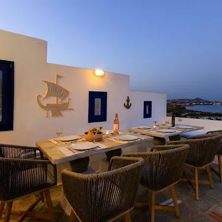 Martineli - A Beachfront Estate 빌라