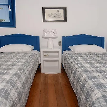 Martineli - A Beachfront Estate 빌라