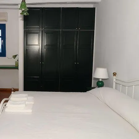 Martineli - A Beachfront Estate 빌라