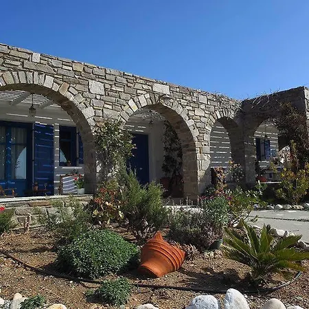 Martineli - A Beachfront Estate * 드리오스