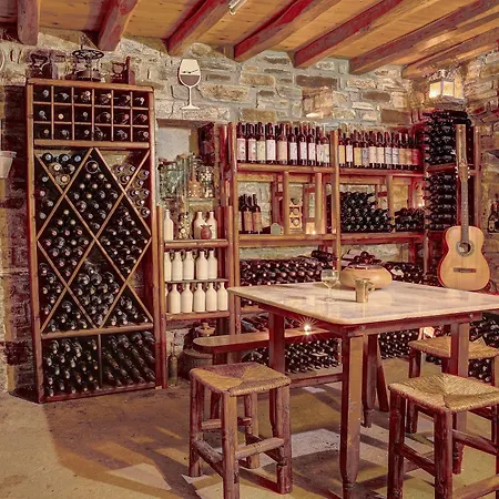 Martineli - A Beachfront Estate * 드리오스