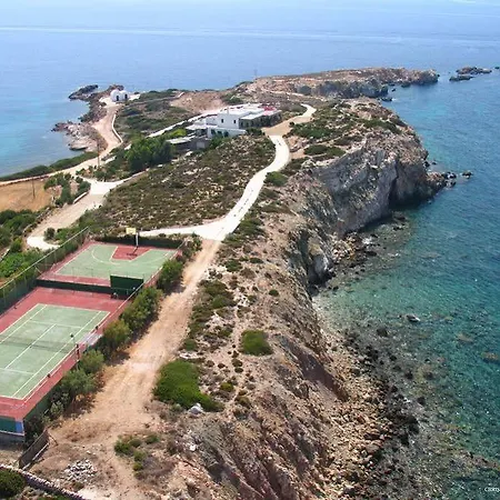 Martineli - A Beachfront Estate *