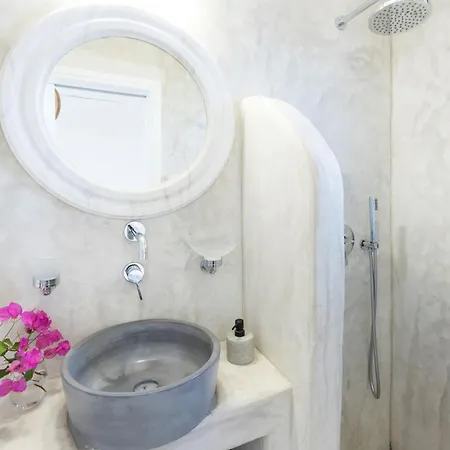 ヴィラ Martineli - A Beachfront Estate *