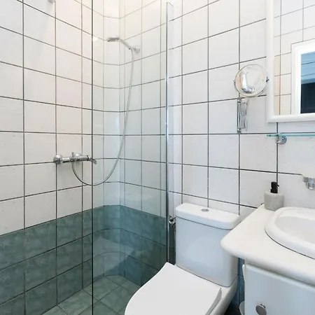 Martineli - A Beachfront Estate ドリオス