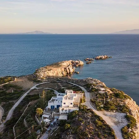 Martineli - A Beachfront Estate Villa Drios