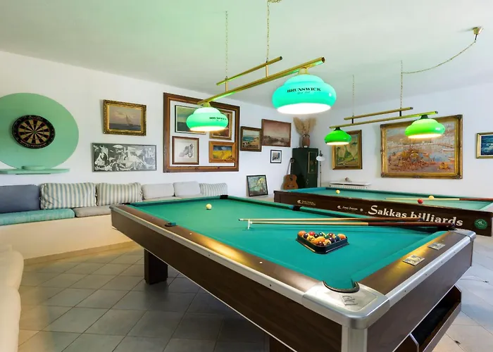 Martineli - A Beachfront Estate * Drios