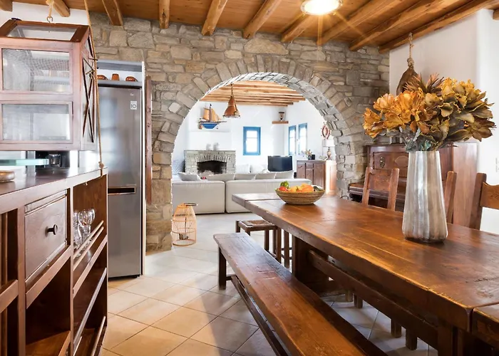 Martineli - A Beachfront Estate Villa