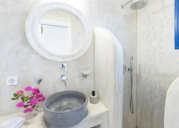 Villa Martineli - A Beachfront Estate *