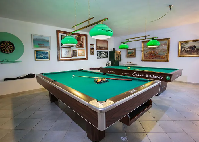 Martineli - A Beachfront Estate Villa