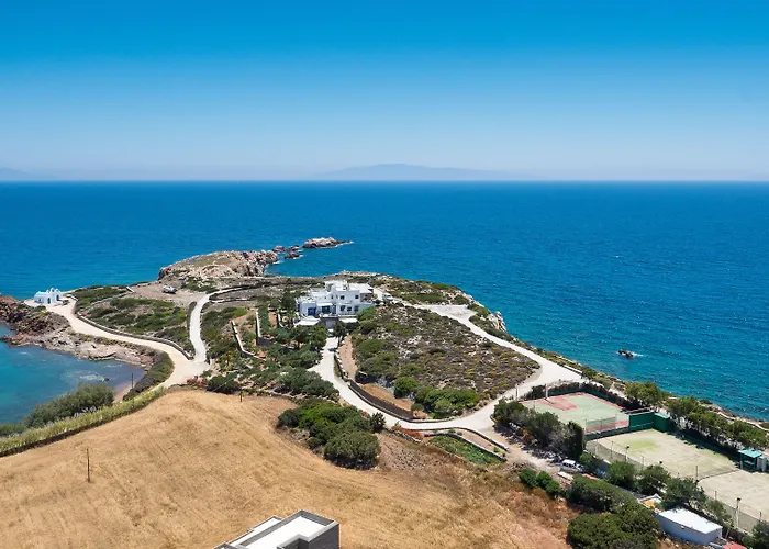 Martineli - A Beachfront Estate Villa