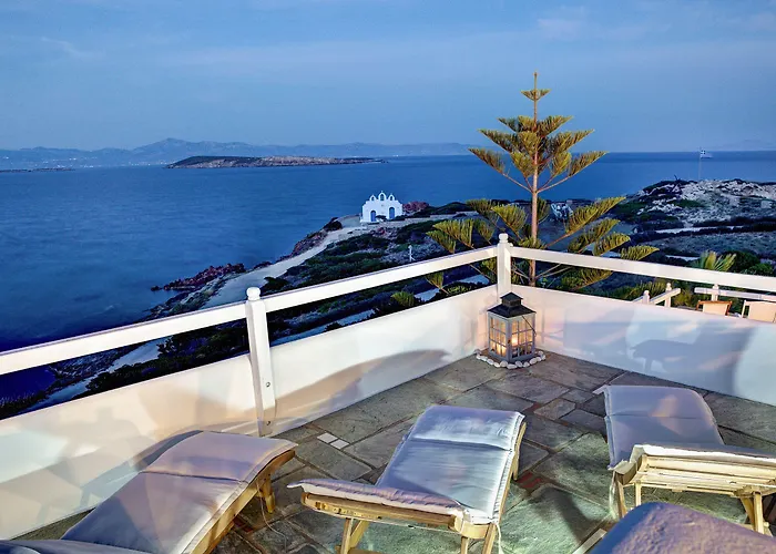 Martineli - A Beachfront Estate Villa Drios