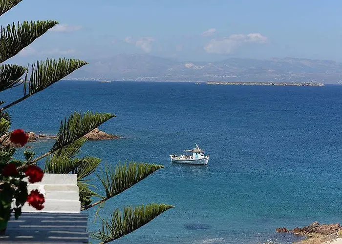 Martineli - A Beachfront Estate *