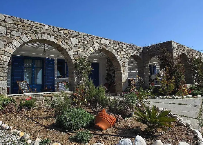 Martineli - A Beachfront Estate * Drios